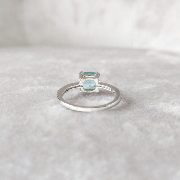 💎NEW💎 DAINTY AQUAMARINE RING - Picture 10 of 11